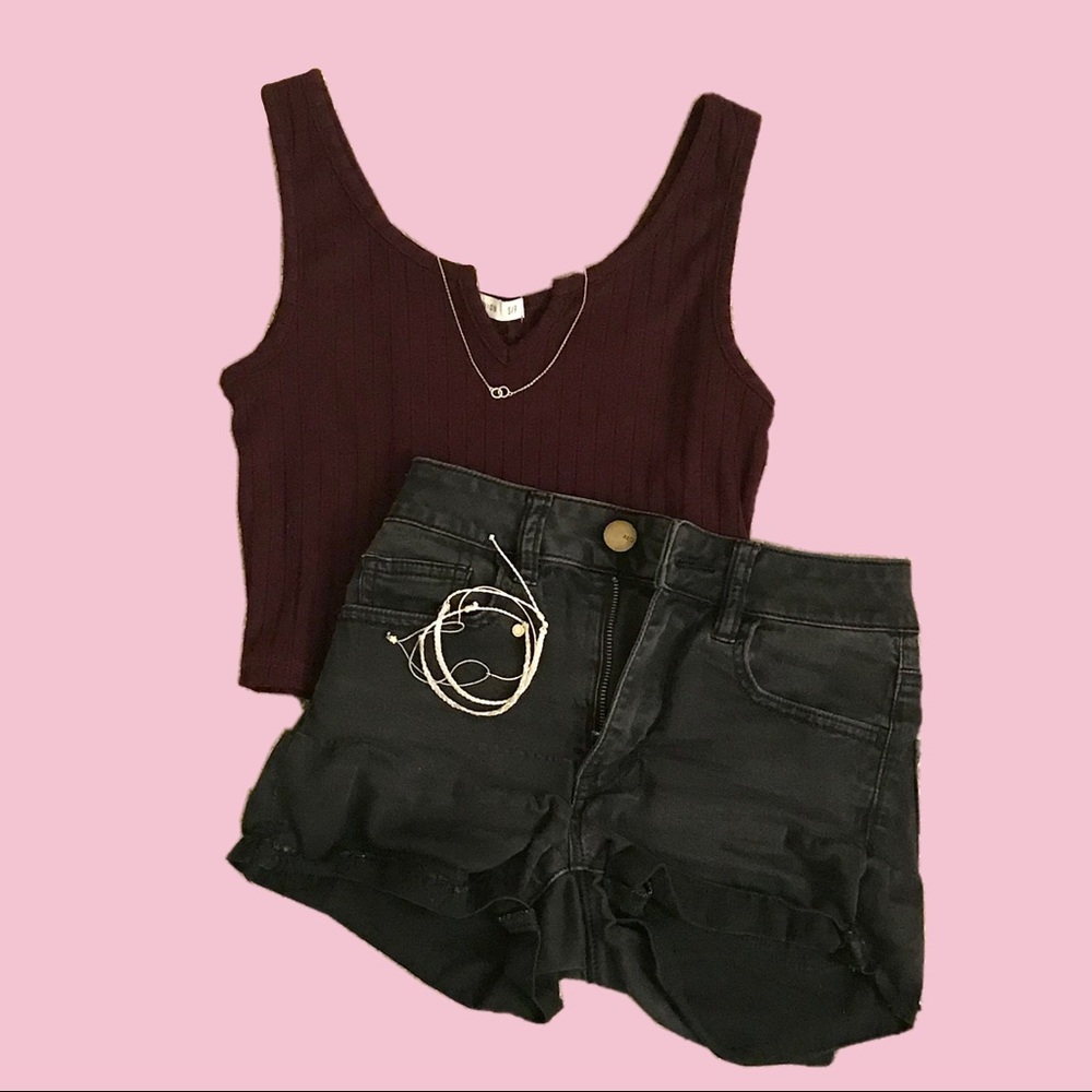 maroon cropped tank top